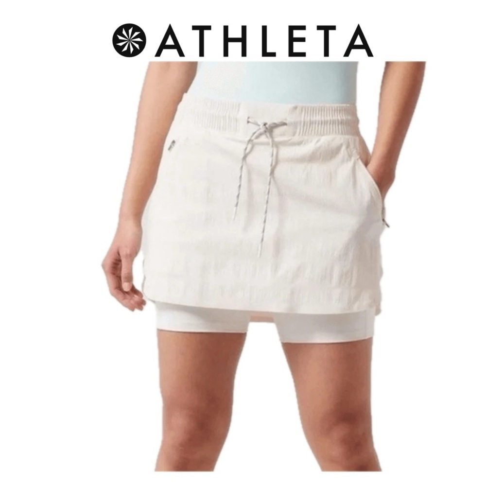 Athleta Ladies Skirt White Trekkie Skort shorts Zippered pockets Size 22